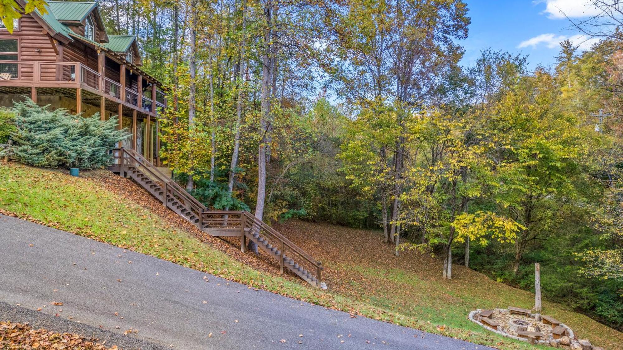 Relaxation Retreat - Pickleball Cabin - Wi-Fi, Fire Pit With Bar, Ev, Game Room, Hot Tub, Pool Access - Mins To Pf Севьервилл Экстерьер фото