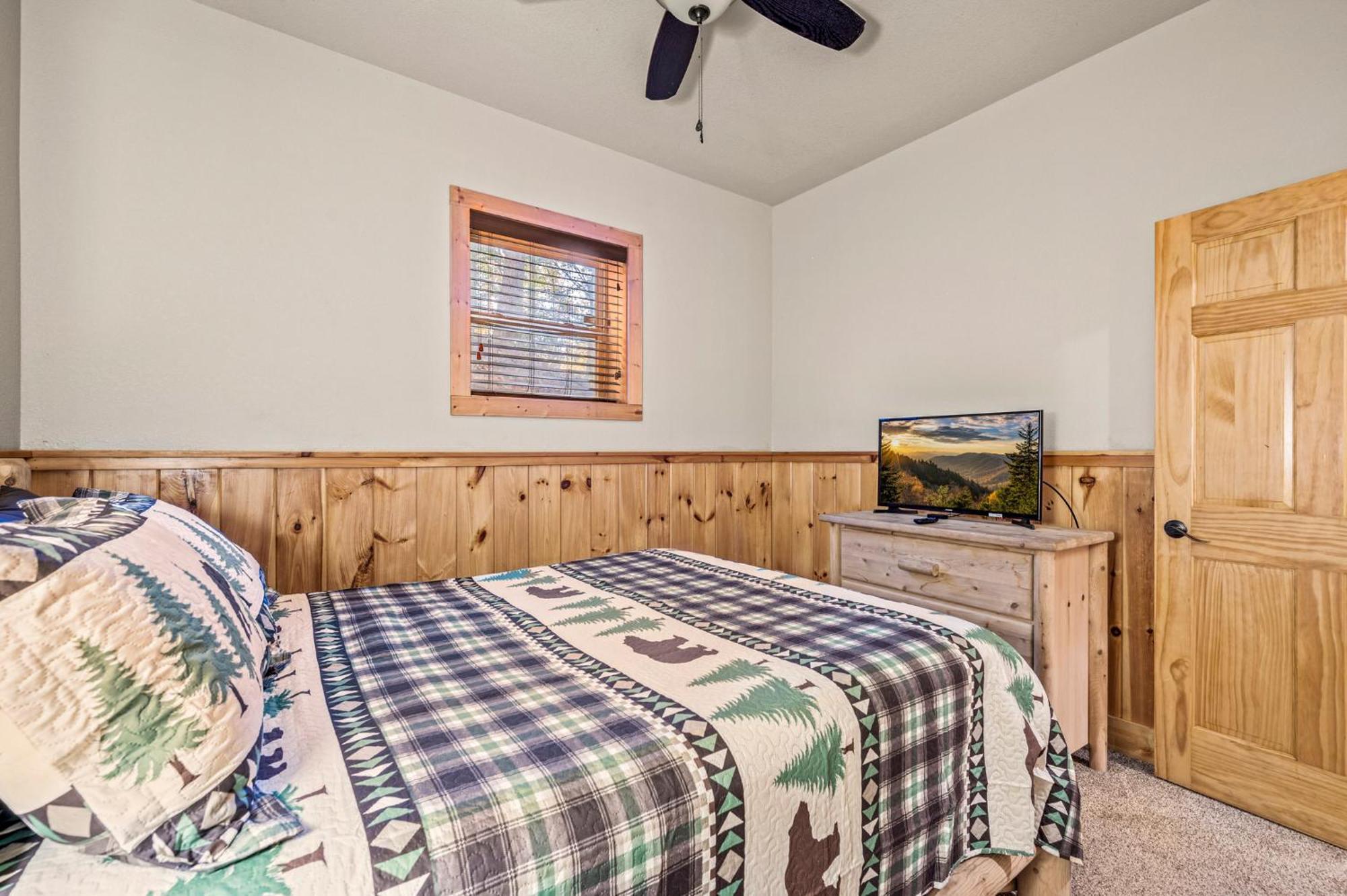 Relaxation Retreat - Pickleball Cabin - Wi-Fi, Fire Pit With Bar, Ev, Game Room, Hot Tub, Pool Access - Mins To Pf Севьервилл Экстерьер фото