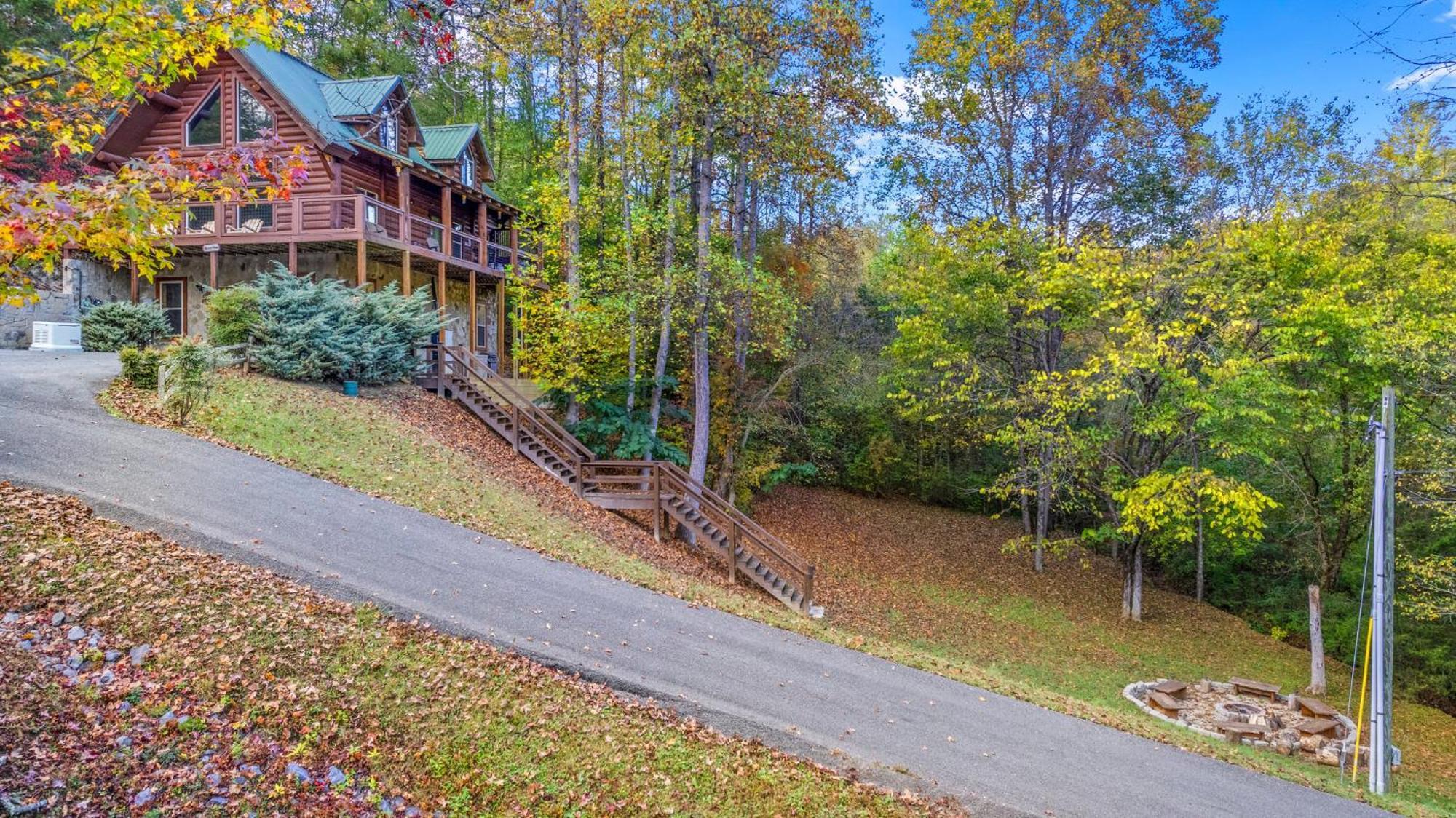Relaxation Retreat - Pickleball Cabin - Wi-Fi, Fire Pit With Bar, Ev, Game Room, Hot Tub, Pool Access - Mins To Pf Севьервилл Экстерьер фото