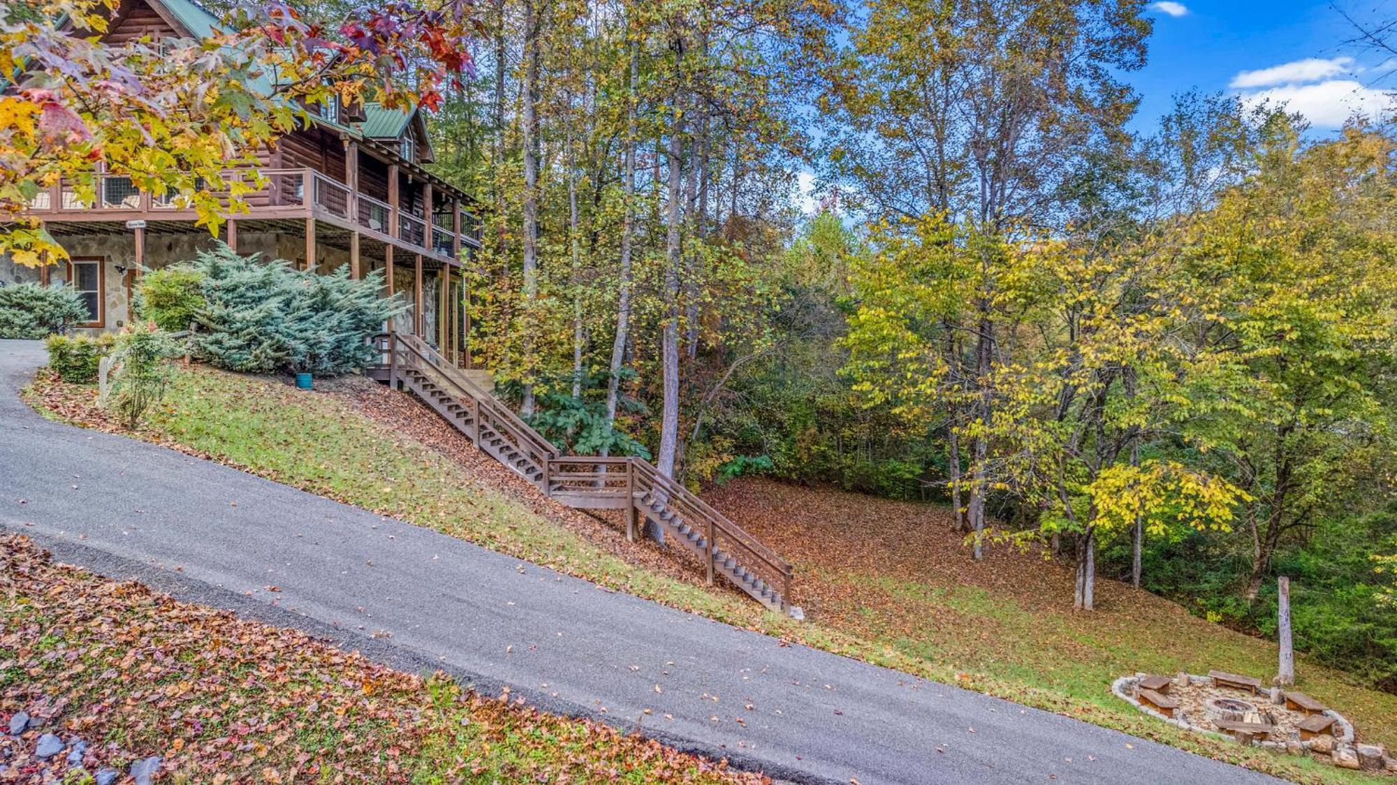 Relaxation Retreat - Pickleball Cabin - Wi-Fi, Fire Pit With Bar, Ev, Game Room, Hot Tub, Pool Access - Mins To Pf Севьервилл Экстерьер фото