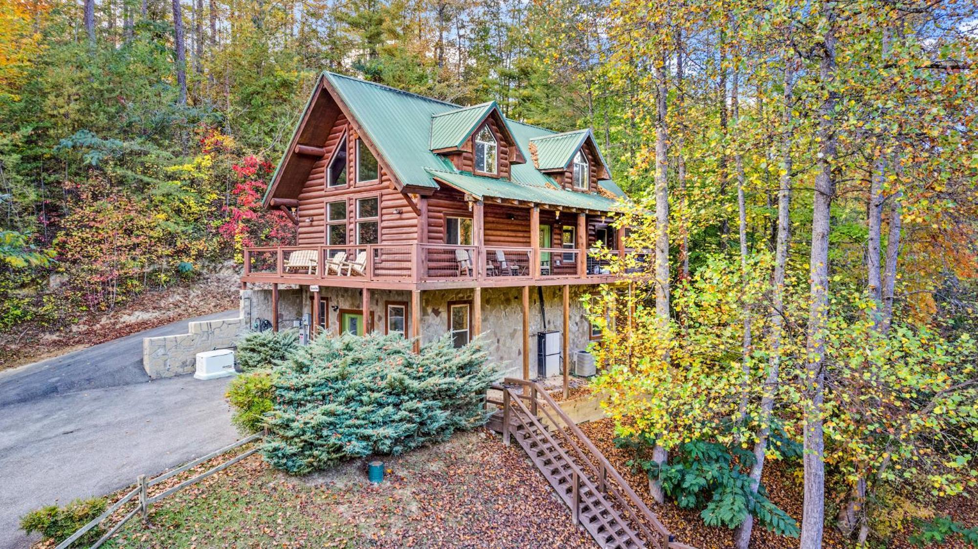 Relaxation Retreat - Pickleball Cabin - Wi-Fi, Fire Pit With Bar, Ev, Game Room, Hot Tub, Pool Access - Mins To Pf Севьервилл Экстерьер фото