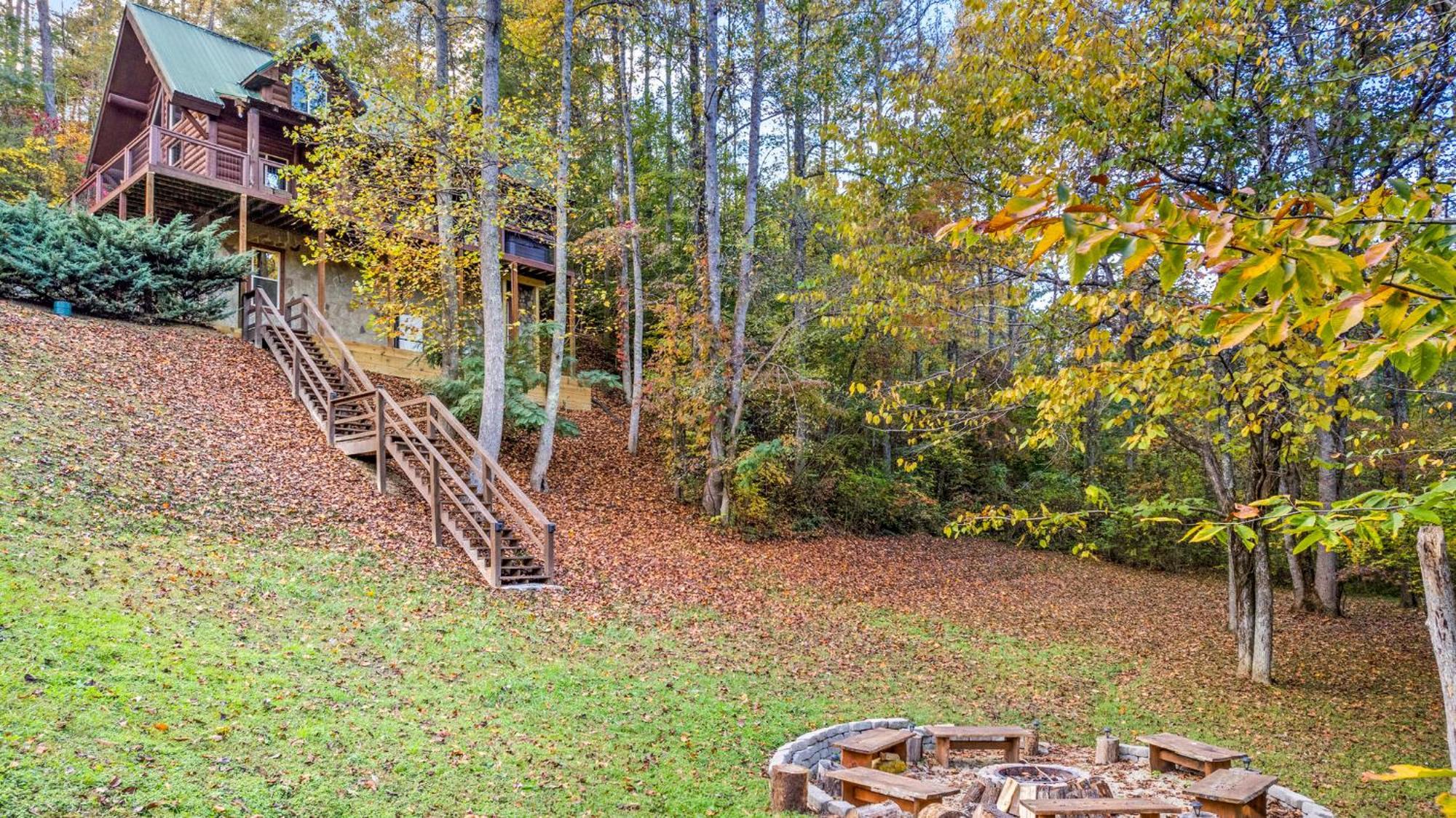 Relaxation Retreat - Pickleball Cabin - Wi-Fi, Fire Pit With Bar, Ev, Game Room, Hot Tub, Pool Access - Mins To Pf Севьервилл Экстерьер фото