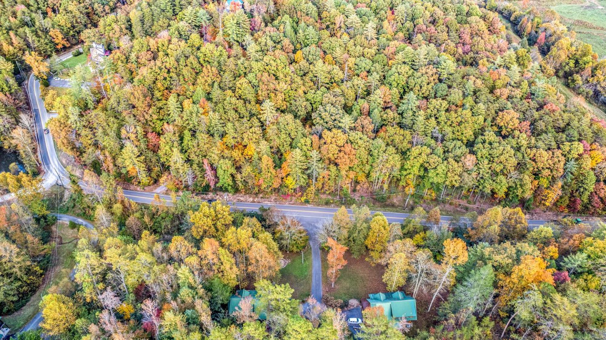 Relaxation Retreat - Pickleball Cabin - Wi-Fi, Fire Pit With Bar, Ev, Game Room, Hot Tub, Pool Access - Mins To Pf Севьервилл Экстерьер фото