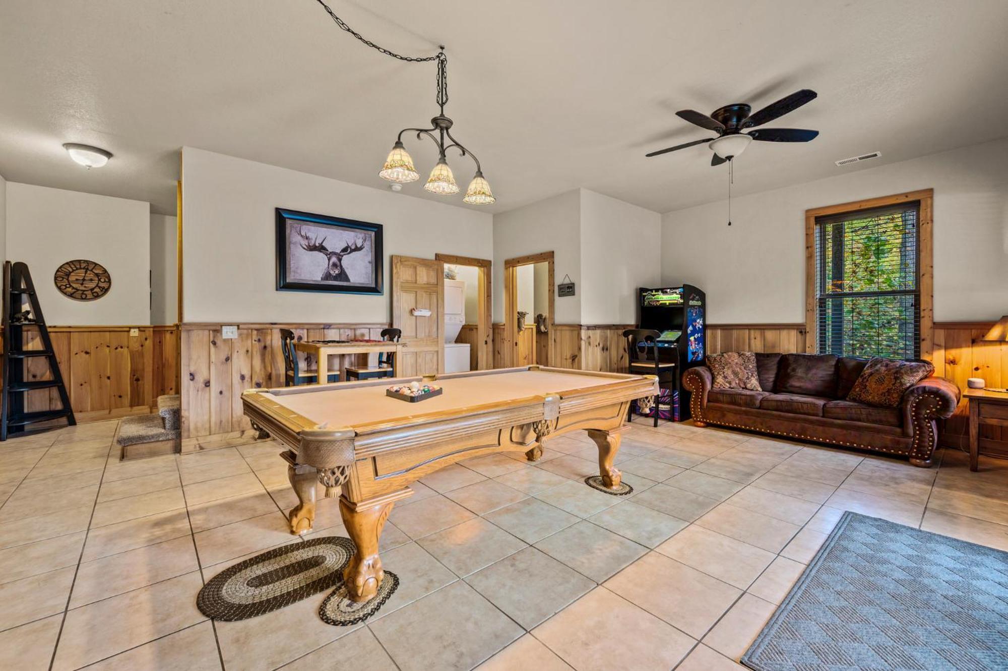Relaxation Retreat - Pickleball Cabin - Wi-Fi, Fire Pit With Bar, Ev, Game Room, Hot Tub, Pool Access - Mins To Pf Севьервилл Экстерьер фото